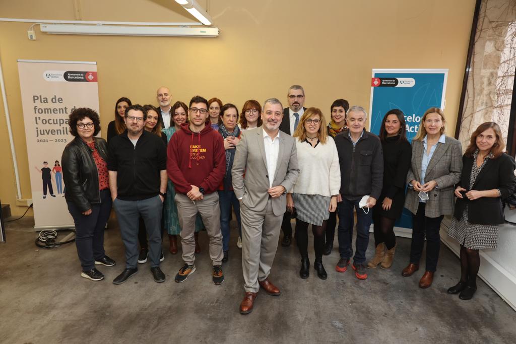 Foto de família de la trobada de la Taula d'Ocupació Juvenil